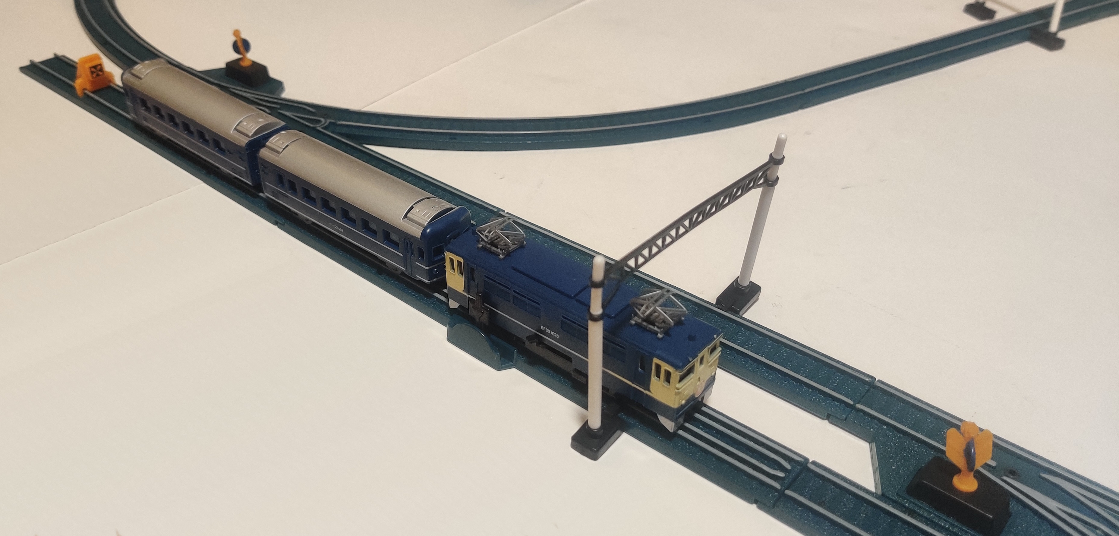 Bandai Mini Mini Rail No. 2 Blue Train Set